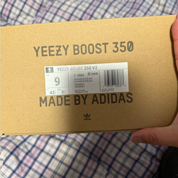 Yeezy boost 350 v2 black non reflective size 9 - Picture 13 of 13